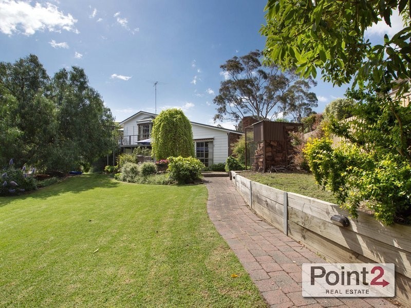 8 Otaria Street, Mount Eliza VIC 3930