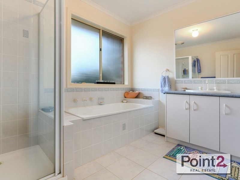 35 Wimbledon Avenue, Mount Eliza VIC 3930