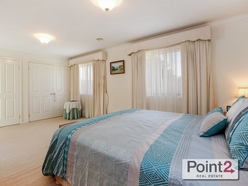 35 Wimbledon Avenue, Mount Eliza VIC 3930
