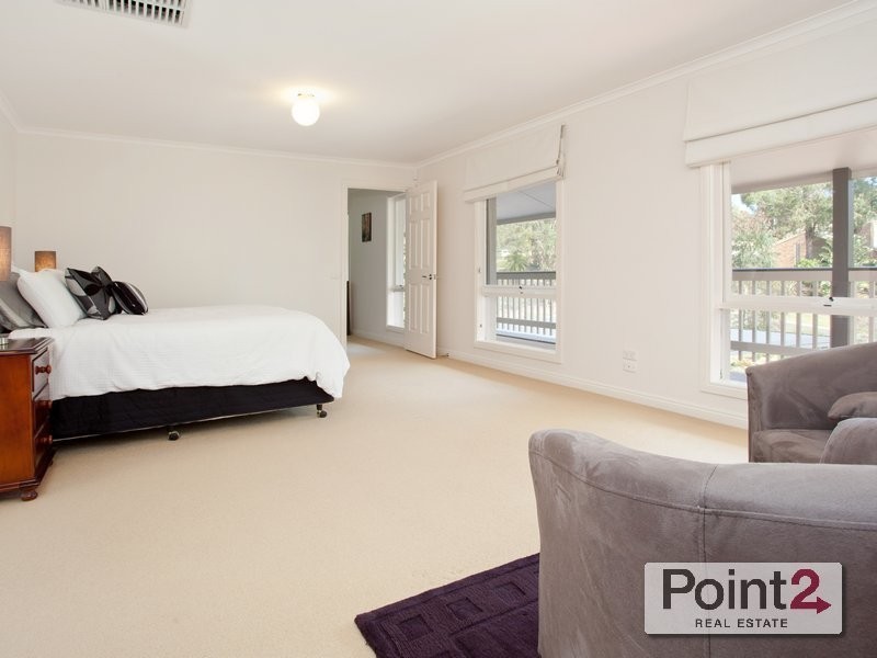 2 Jamesbrad Court, Mount Eliza VIC 3930
