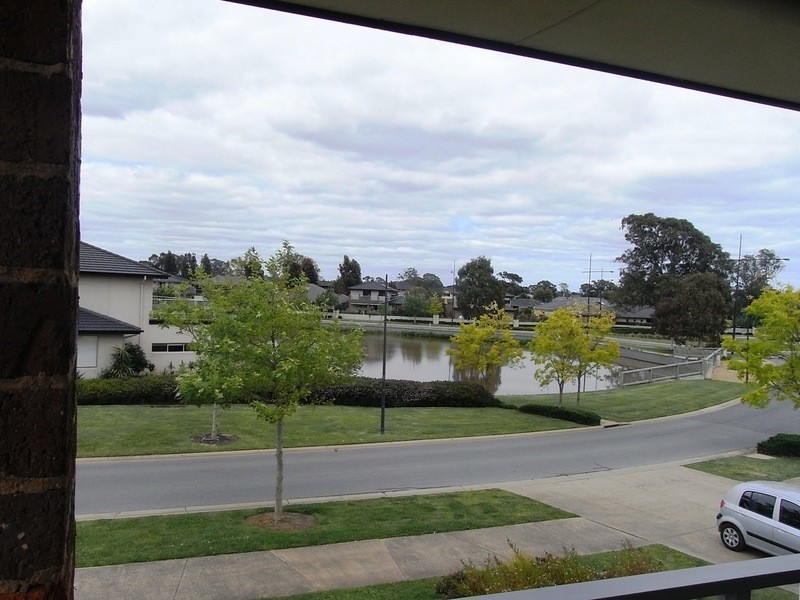 3  Lakeside Drive, Sandhurst VIC 3977