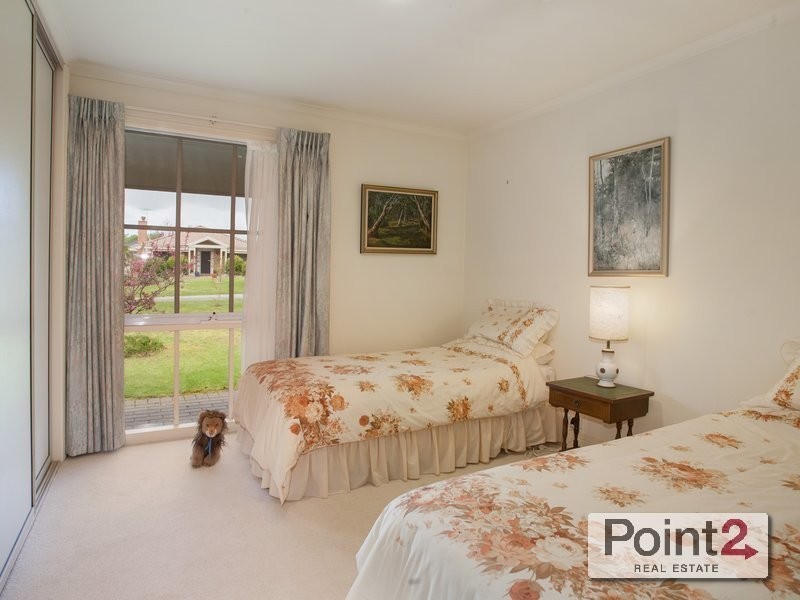 15 Woodlyn Close, Mount Eliza VIC 3930