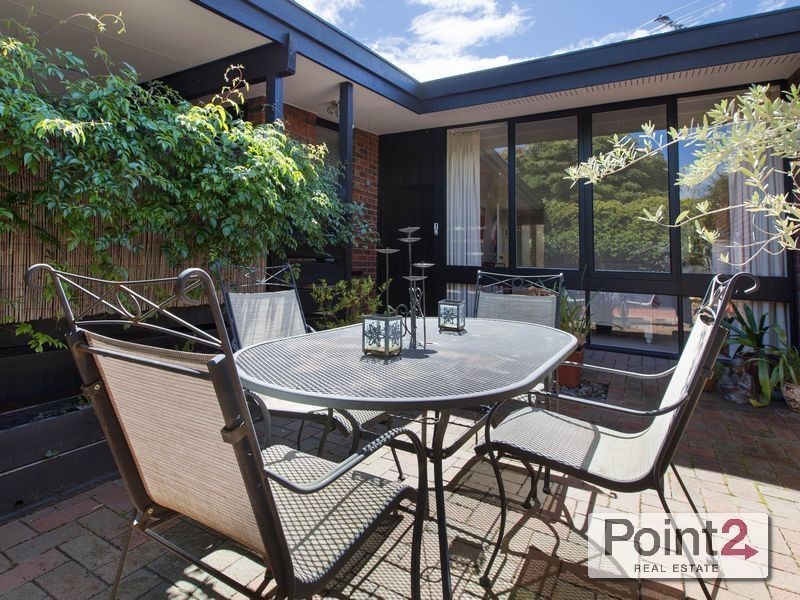 1/139 Mount Eliza Way, Mount Eliza VIC 3930