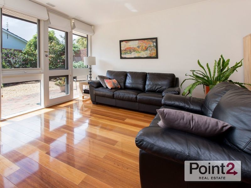 1/139 Mount Eliza Way, Mount Eliza VIC 3930