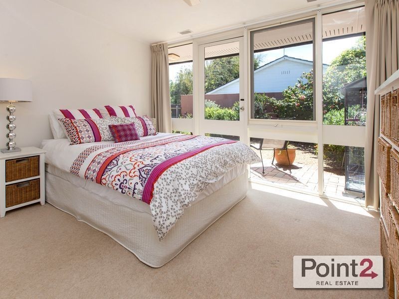 1/139 Mount Eliza Way, Mount Eliza VIC 3930