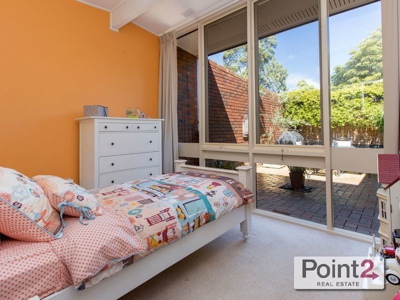 1/139 Mount Eliza Way, Mount Eliza VIC 3930