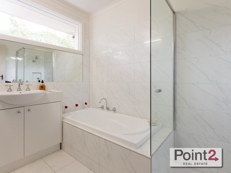 51  Wimbledon Avenue, Mount Eliza VIC 3930