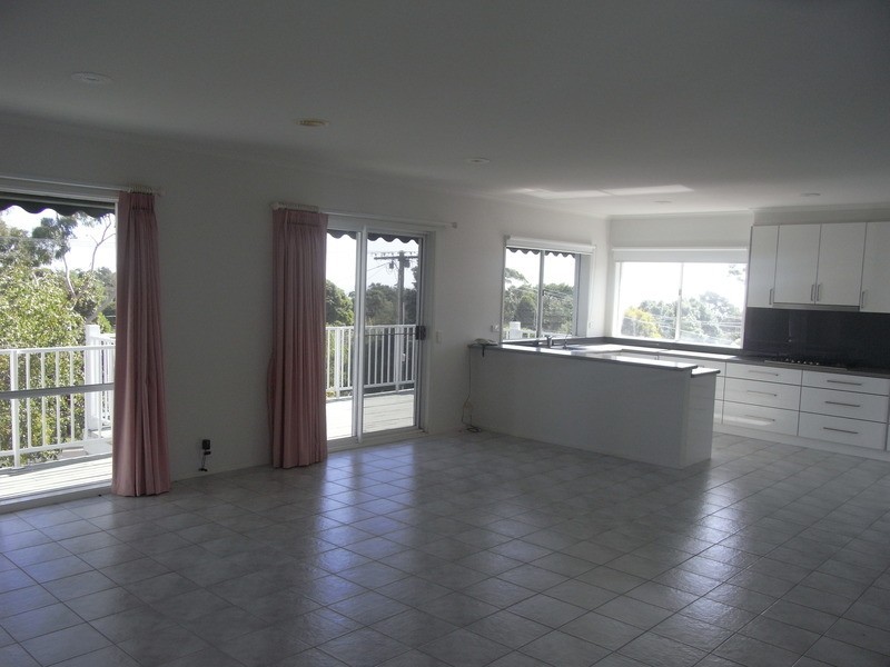 19 Rutland Avenue, Mount Eliza VIC 3930