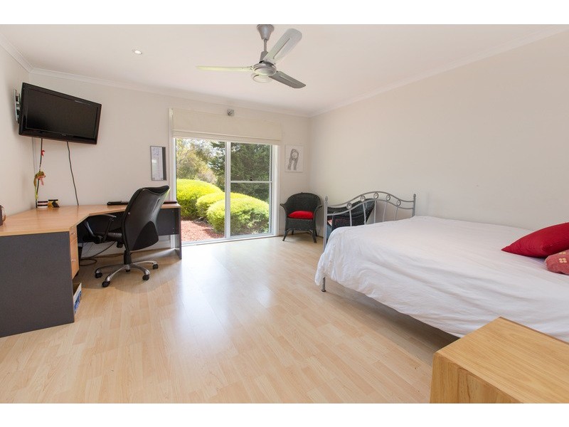 23 McCutcheon Close, Mount Eliza VIC 3930