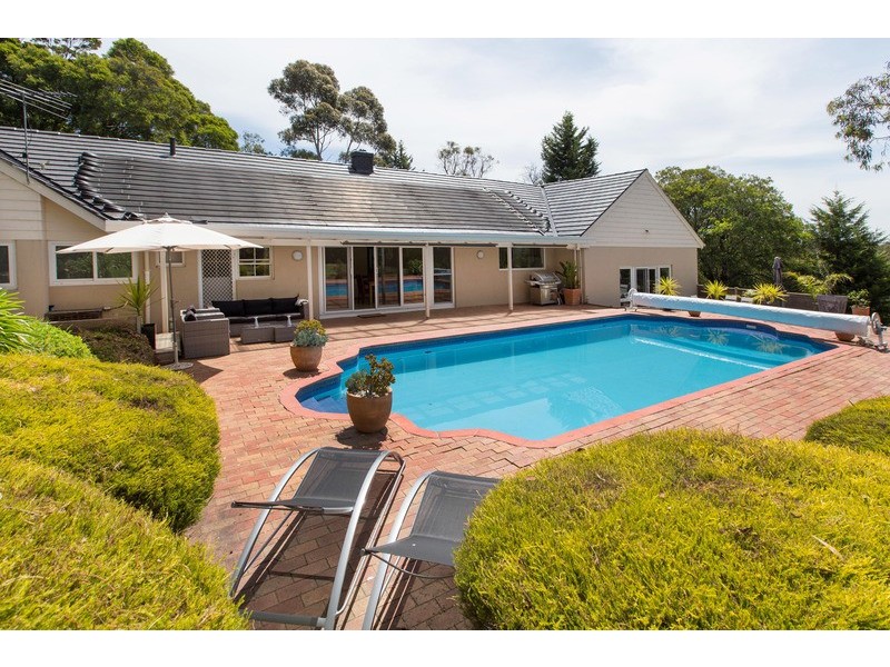 23 McCutcheon Close, Mount Eliza VIC 3930