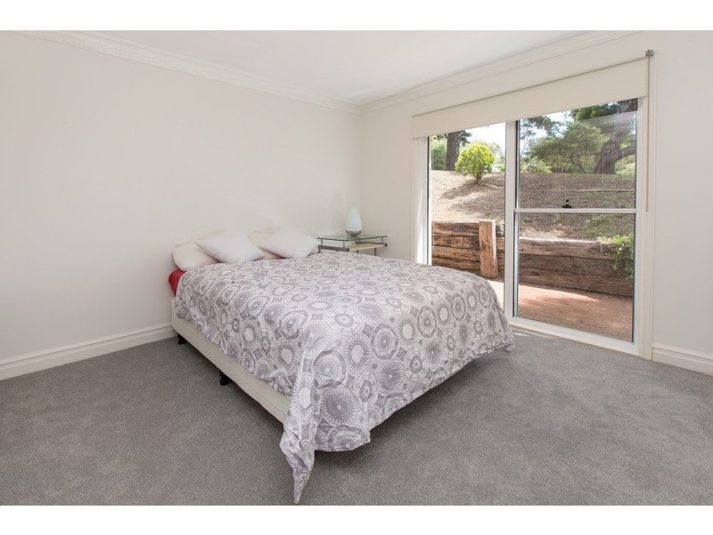 23 McCutcheon Close, Mount Eliza VIC 3930