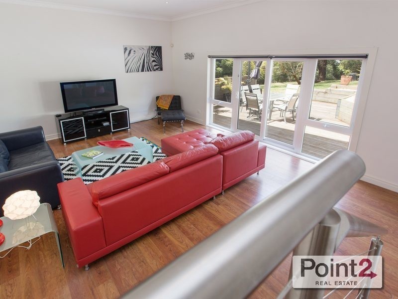 23 McCutcheon Close, Mount Eliza VIC 3930