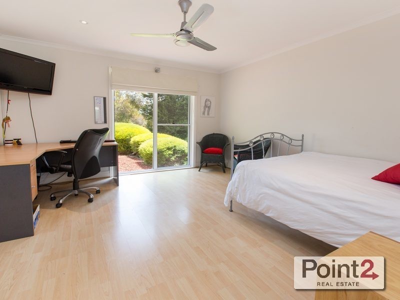 23 McCutcheon Close, Mount Eliza VIC 3930