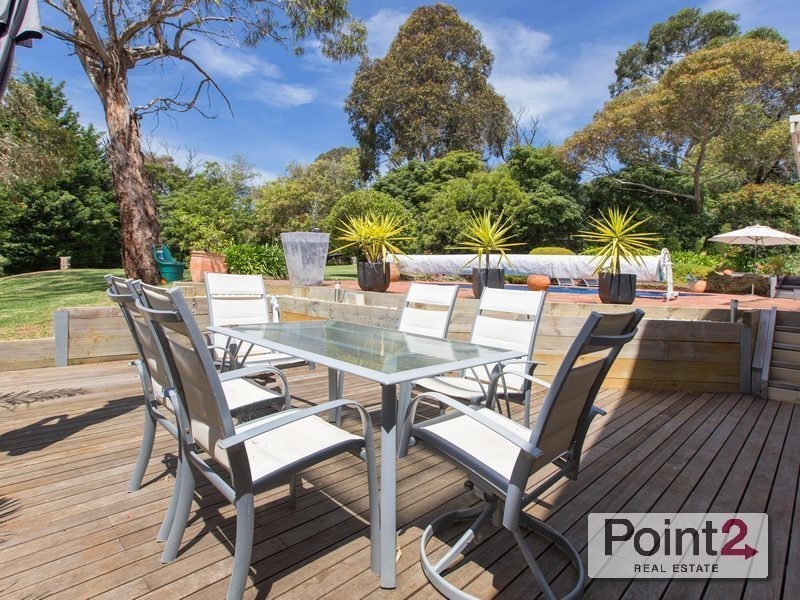 23 McCutcheon Close, Mount Eliza VIC 3930