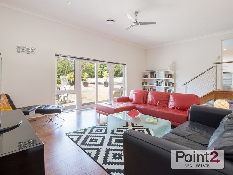 23 McCutcheon Close, Mount Eliza VIC 3930