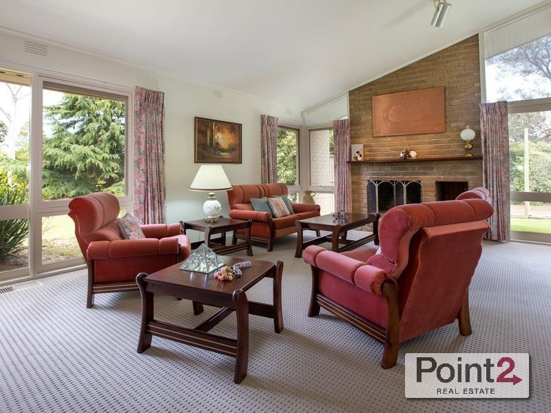 11 McGown Road, Mount Eliza VIC 3930