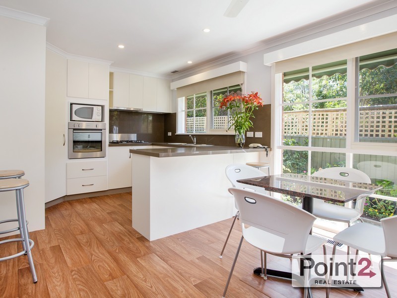 2/8 Roy Court, Mount Eliza VIC 3930