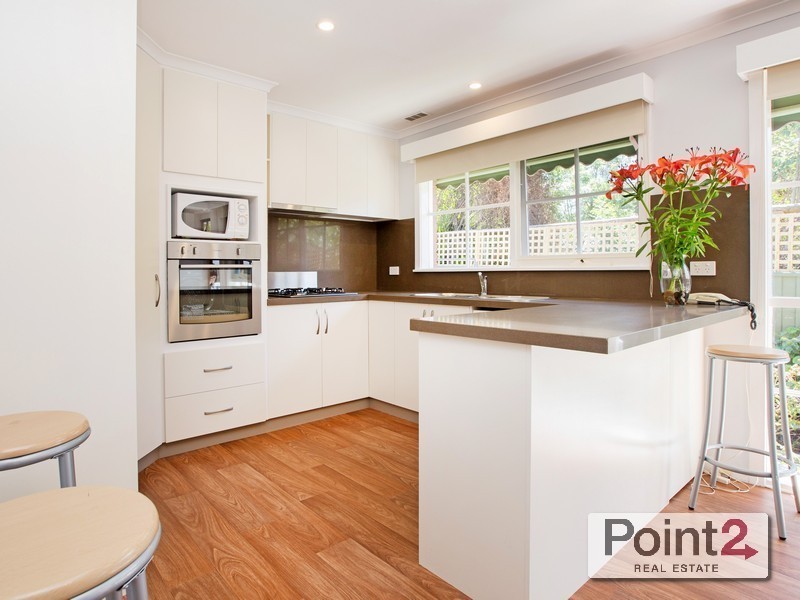 2/8 Roy Court, Mount Eliza VIC 3930