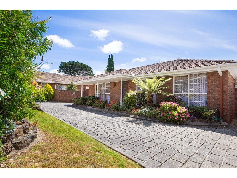 2/8 Roy Court, Mount Eliza VIC 3930