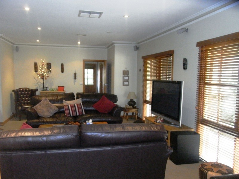 18-20 Claremont Street, Mount Eliza VIC 3930