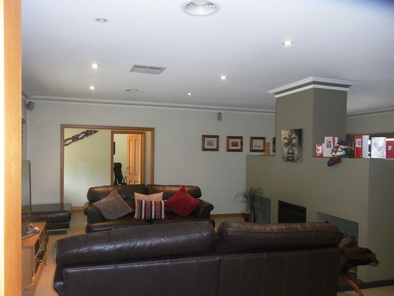 18-20 Claremont Street, Mount Eliza VIC 3930