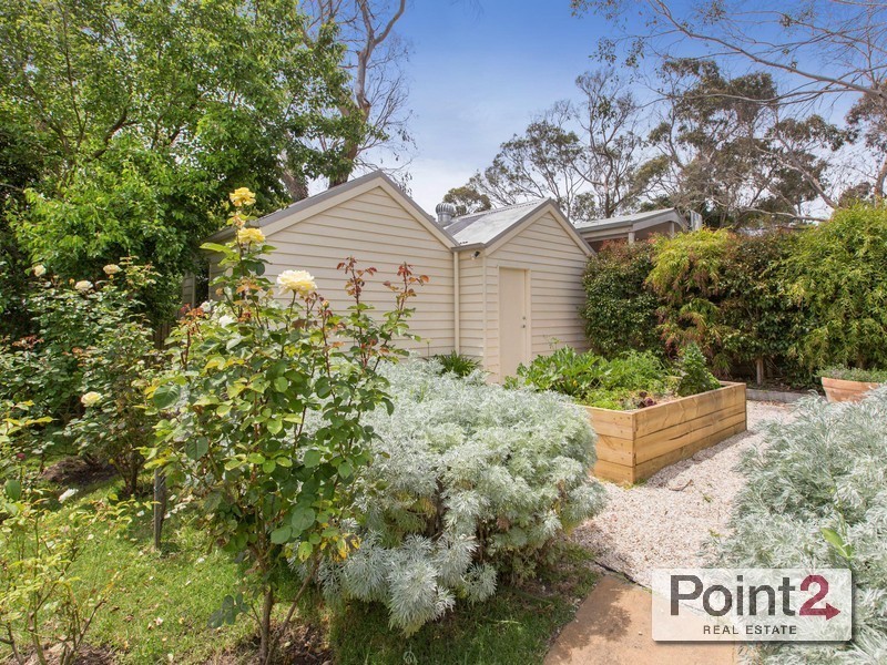 85 Wooralla Drive, Mount Eliza VIC 3930