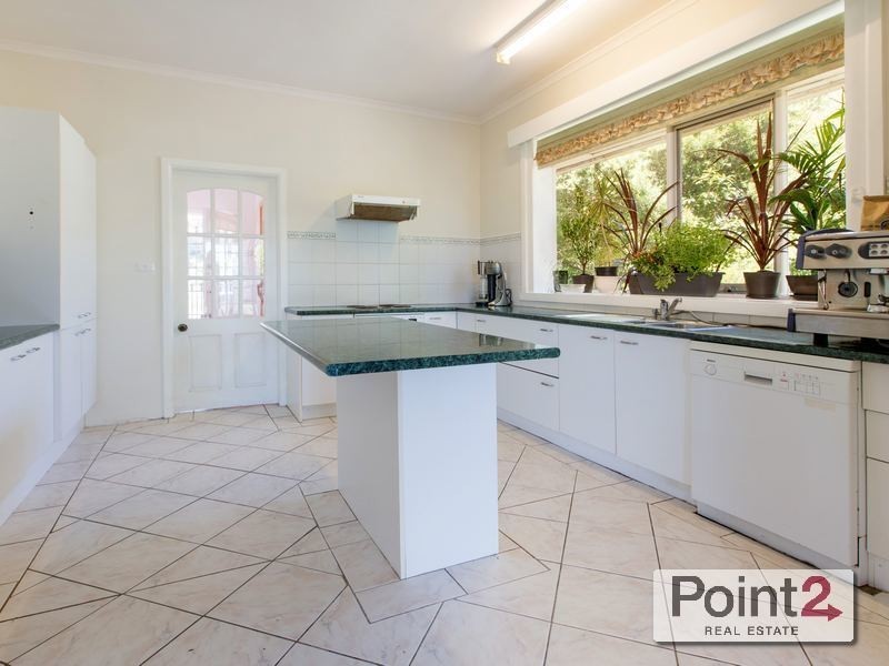 25  Bareena Drive, Mount Eliza VIC 3930