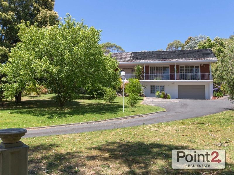 25  Bareena Drive, Mount Eliza VIC 3930