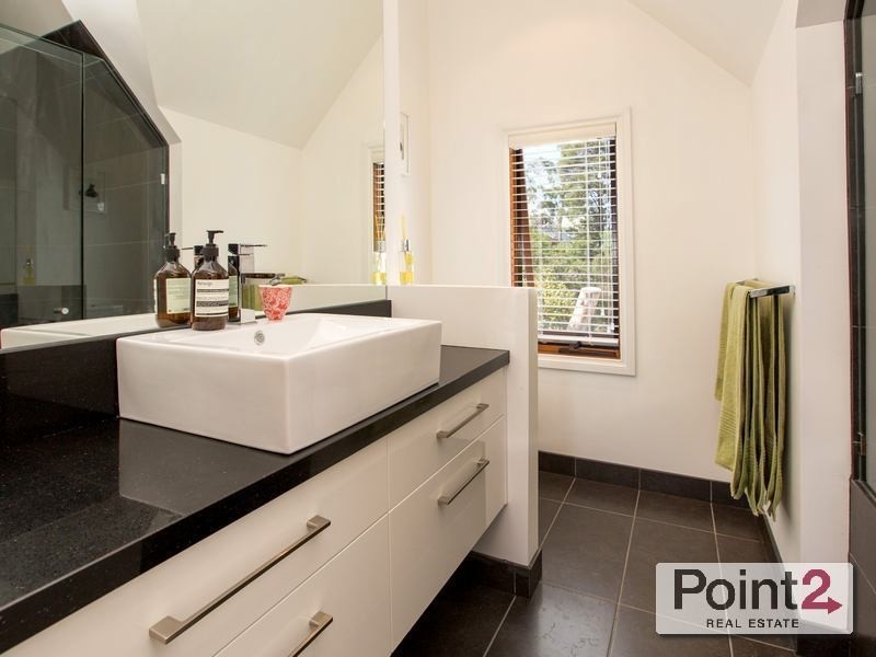 15 Mohilla Street, Mount Eliza VIC 3930