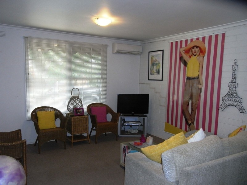 8/121-123 Mt Eliza Way, Mount Eliza VIC 3930