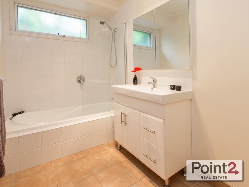 27 Quinns Parade, Mount Eliza VIC 3930