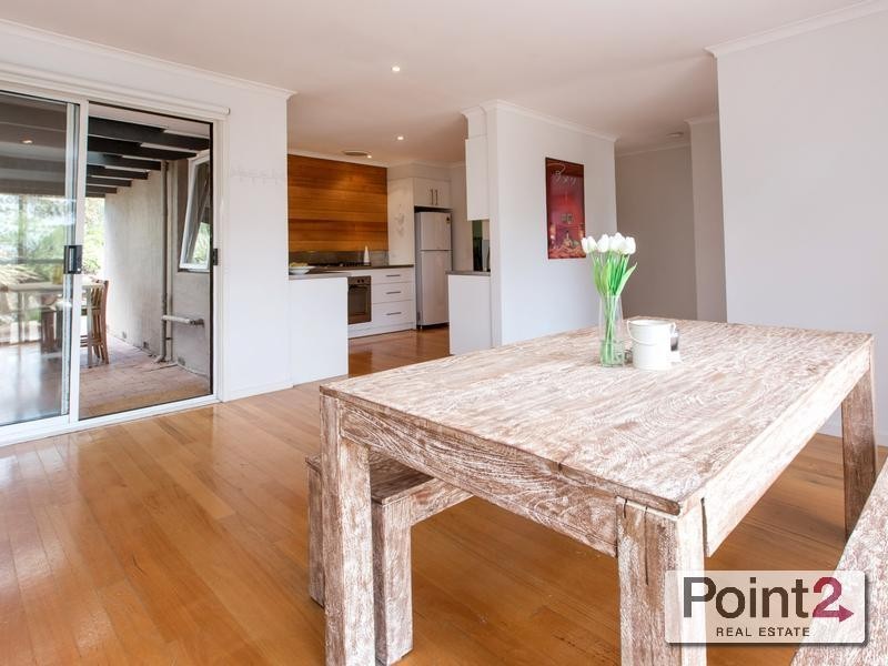 27 Quinns Parade, Mount Eliza VIC 3930