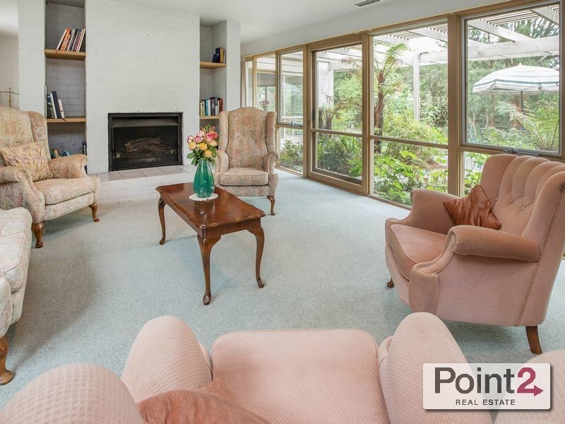 4 Koetong Parade, Mount Eliza VIC 3930