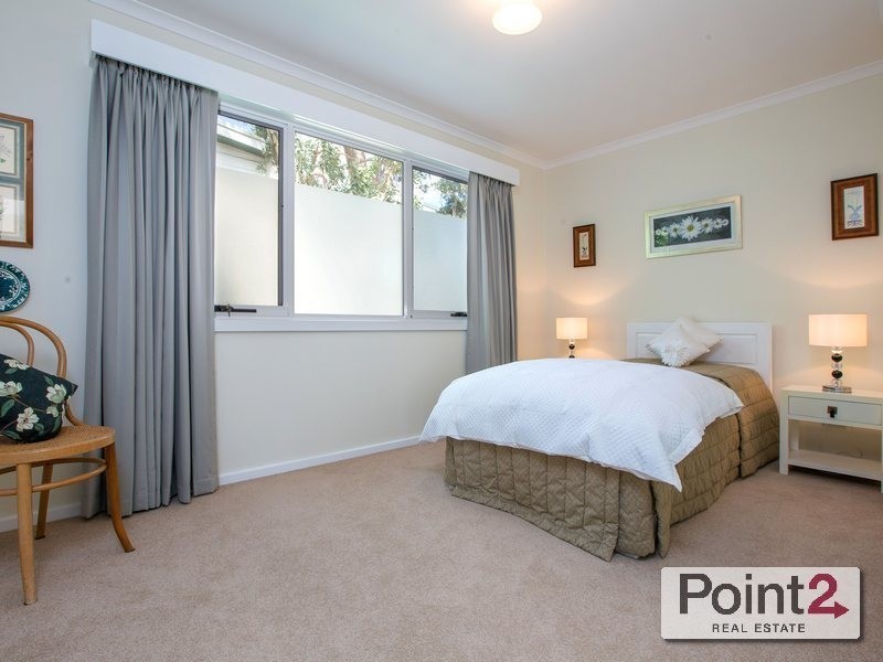 1/5 Volitans Avenue, Mount Eliza VIC 3930