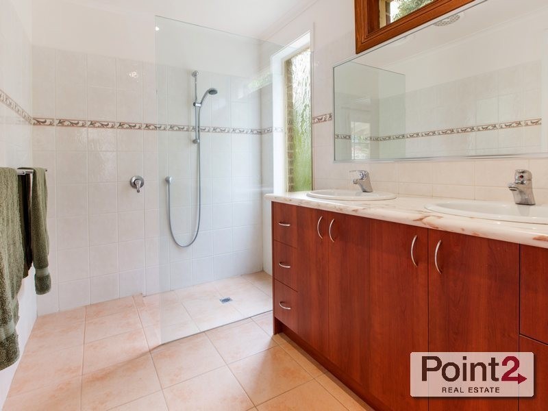 4 Mein Place, Mount Eliza VIC 3930