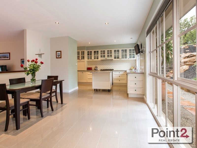 8 Sunset Crescent, Mount Eliza VIC 3930