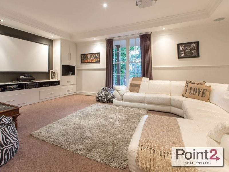 12 Lorrimore Close, Mount Eliza VIC 3930