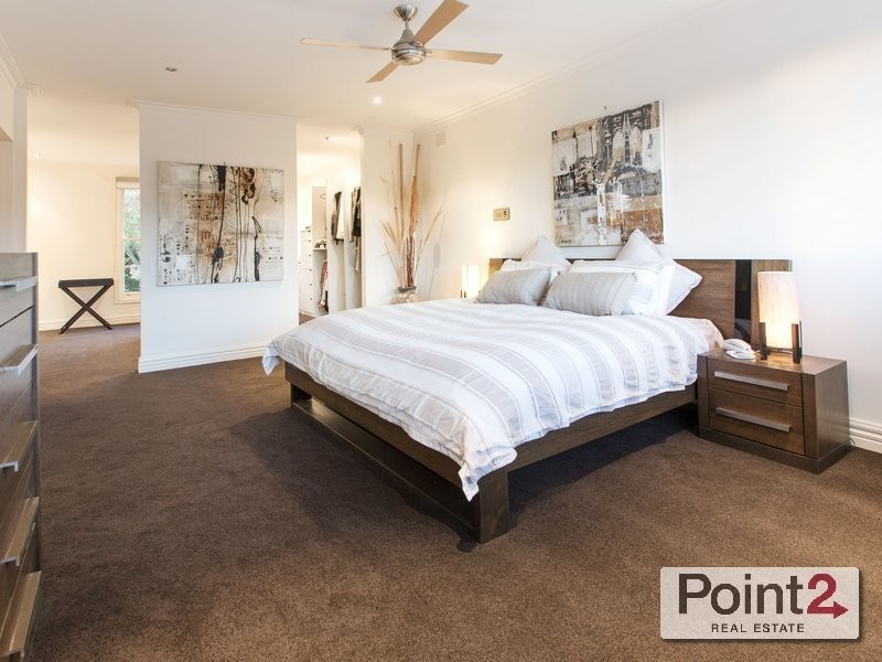 12 Lorrimore Close, Mount Eliza VIC 3930