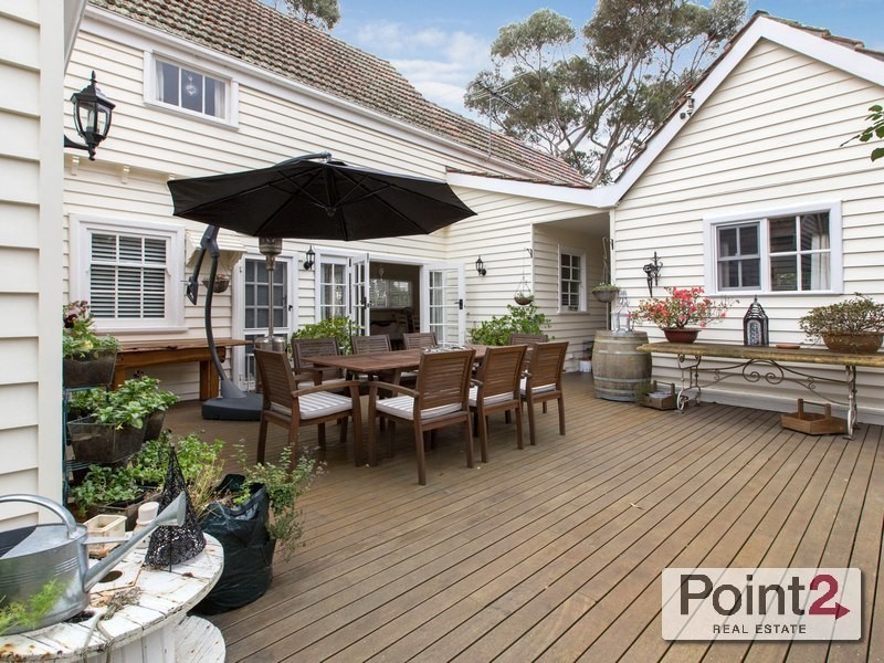 2 Roehampton Crescent, Mount Eliza VIC 3930