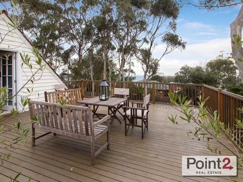2 Roehampton Crescent, Mount Eliza VIC 3930