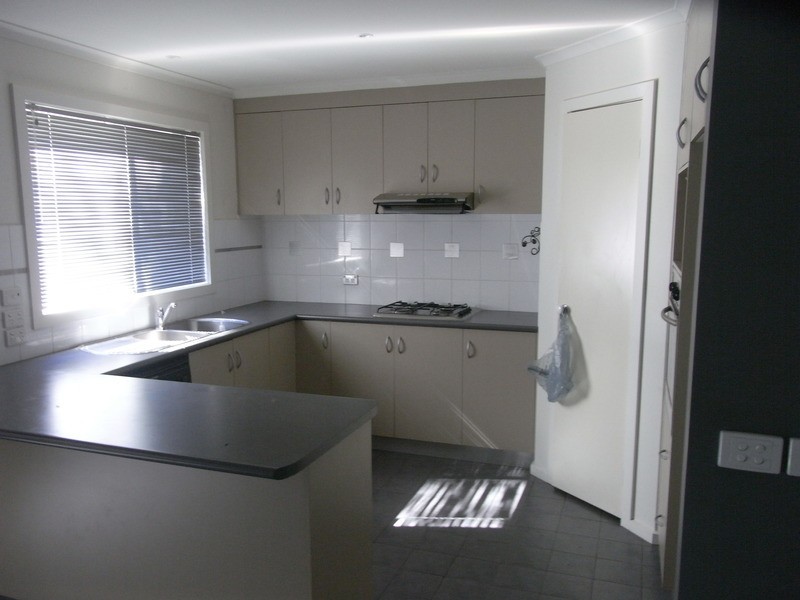 8 Batman Avenue, Mount Eliza VIC 3930