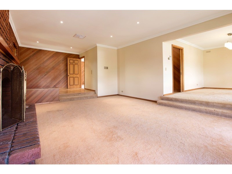 15  Coonara Avenue, Mount Eliza VIC 3930