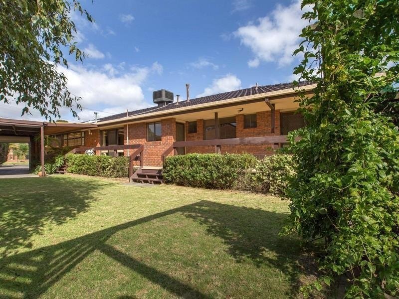 15  Coonara Avenue, Mount Eliza VIC 3930