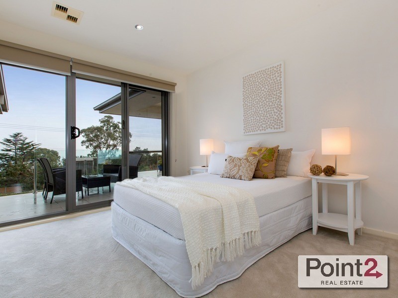 24 Matong Road, Mount Eliza VIC 3930