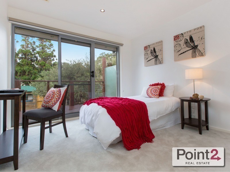 24 Matong Road, Mount Eliza VIC 3930