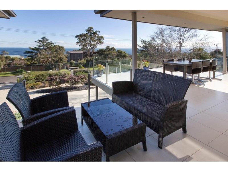 24 Matong Road, Mount Eliza VIC 3930