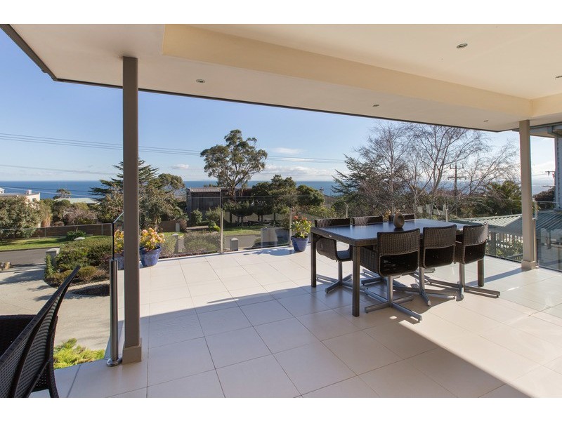 24 Matong Road, Mount Eliza VIC 3930