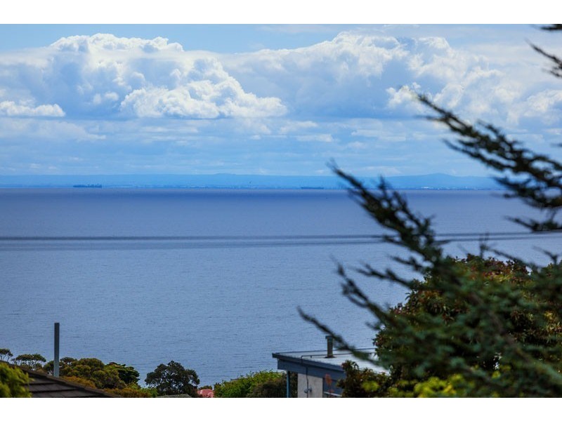 24 Matong Road, Mount Eliza VIC 3930