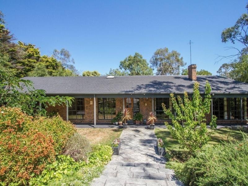 19 Cummins Lane, Mount Eliza VIC 3930