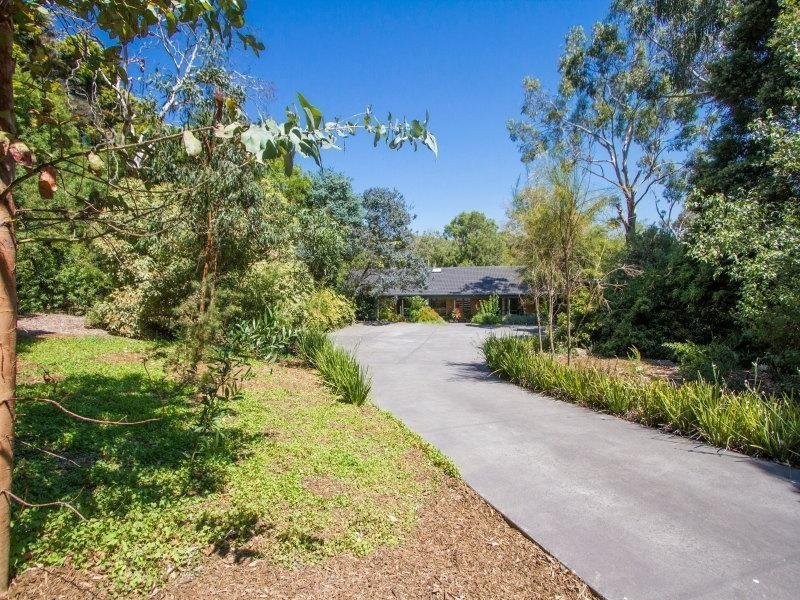 19 Cummins Lane, Mount Eliza VIC 3930